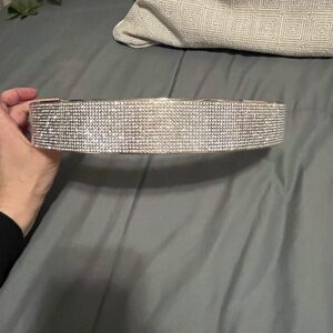 Rhinestone belt with adjustable gold chain link closure